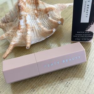Fenty Beauty by Rihanna - Match Stix Shimmer Skinstick in Yacht Lyfe